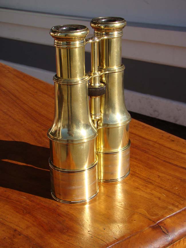 An exceptional pair of 19th century all brass Binoculars signed "LeMaire, Paris" circa 1875 — image 3